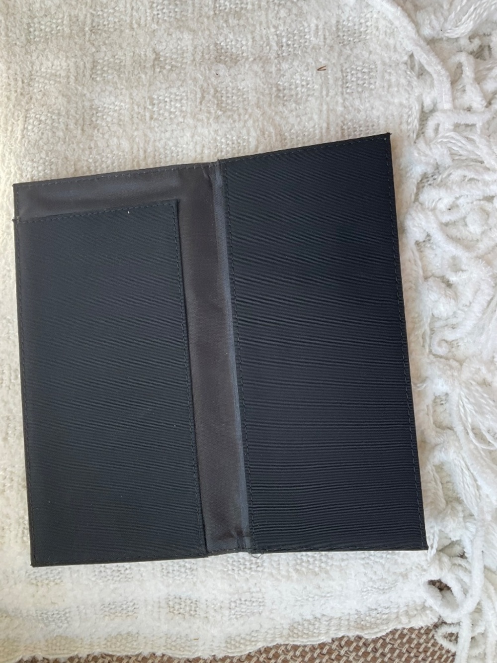 Audrey Hepburn black wallet - Picture 9 of 10